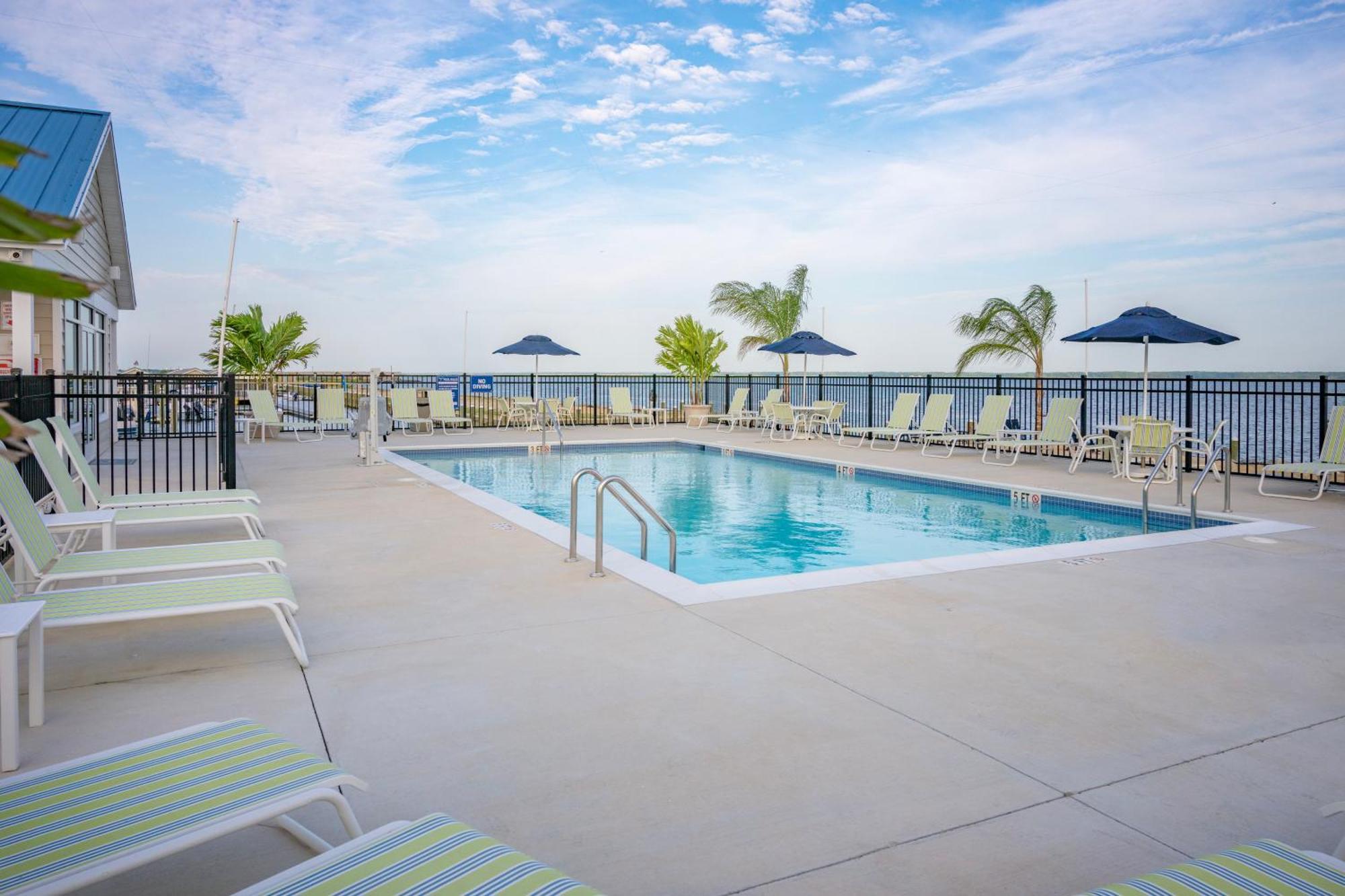 Blufin Bungalows & Marina Chincoteague Luaran gambar